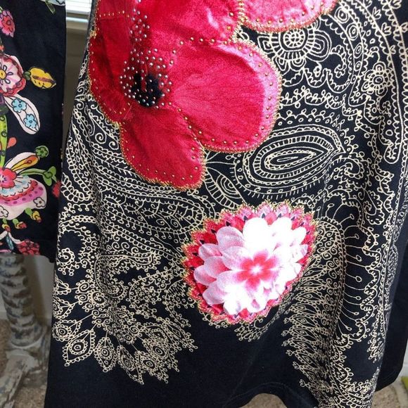 Desigual Black Knit Mini Dress/Tunic with Floral Appliqué - Picture 4 of 16